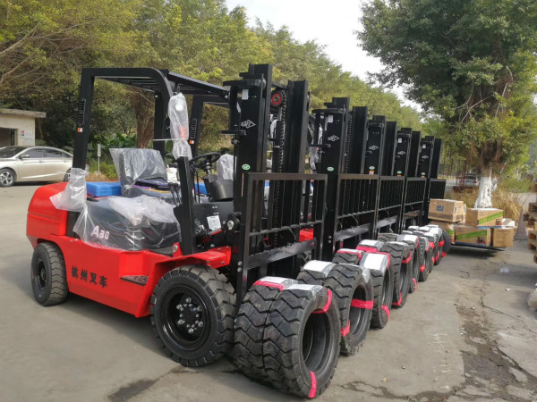 叉車(chē)老得快？不同階段的叉車(chē)保養你要注意！